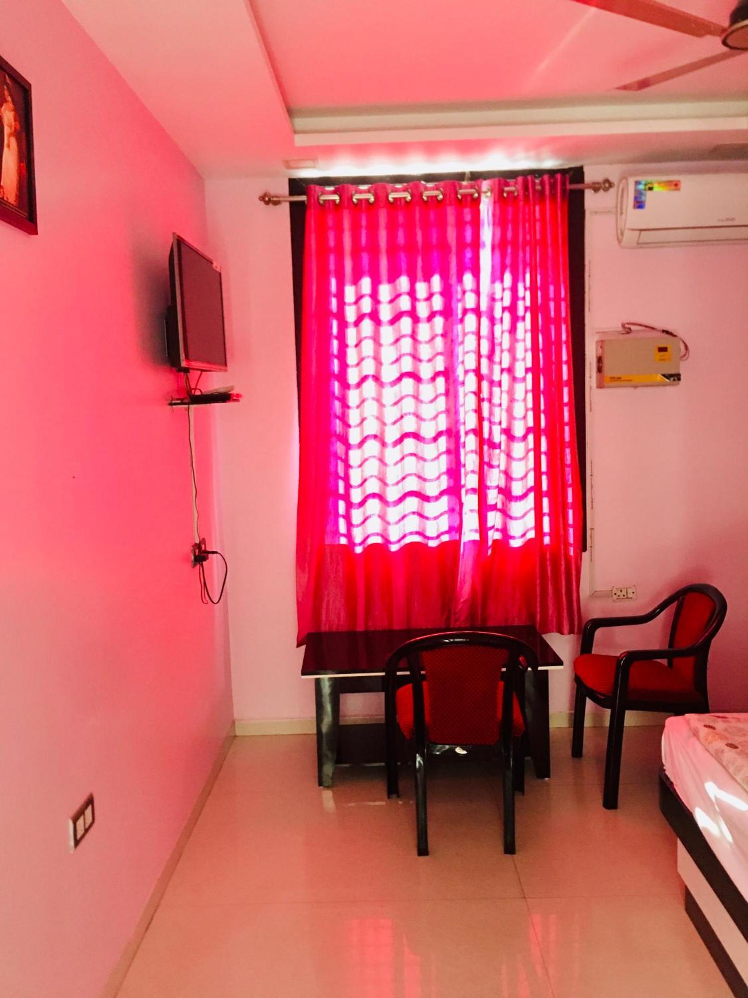 Chanda Palace Guest House Hazaribag Exterior photo